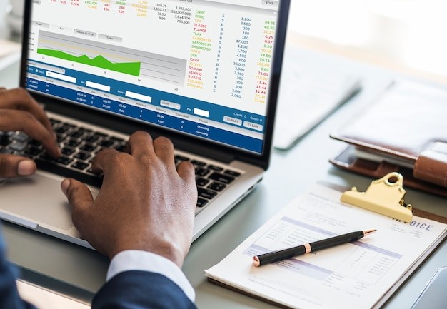 IFM INTERMEDIATE FINANCIAL MODELLING